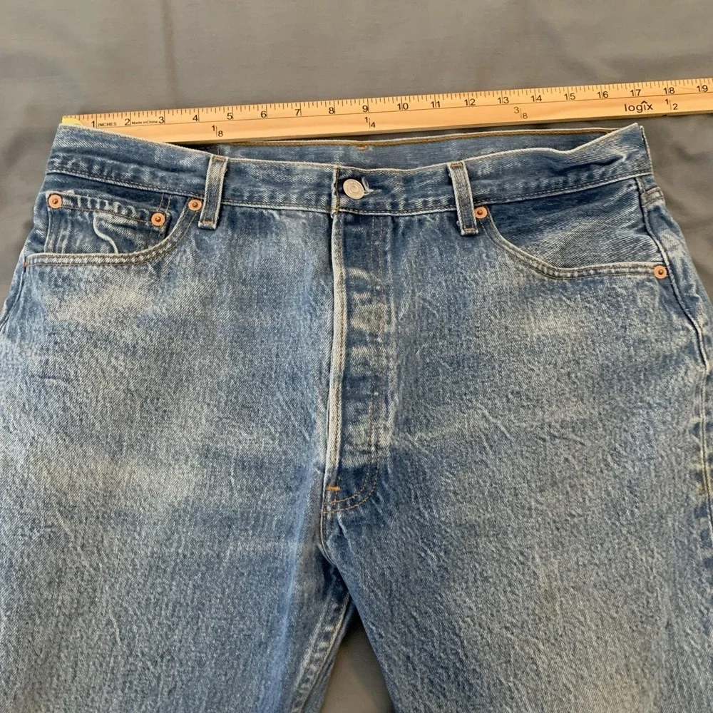 Vintage Levis 501 Jeans Mens 38x33 (34x29) Blue Light Wash Straight Leg Button